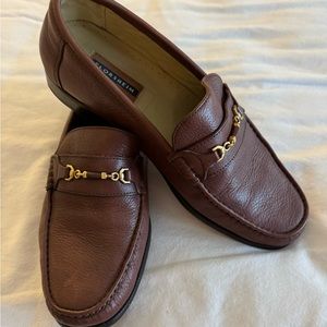 Florsheim brown leather loafers with gold buckle accents and leather soles!